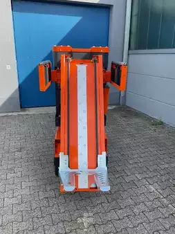 Vertikal-Kommissionierer 2026  [div] E8 TIRES (3)