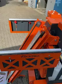 Vertikal-Kommissionierer 2026  [div] E8 TIRES (5)