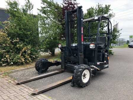 Używane wózki widłowe podwieszane 2021  Moffett M4 25.3 NX (1)