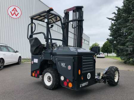 Używane wózki widłowe podwieszane 2021  Moffett M4 25.3 NX (4)