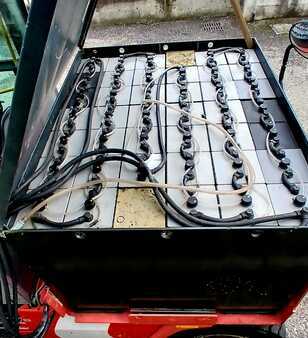 Elektro čtyřkolový VZV 2010  Kalmar ECF 80-9 (8)