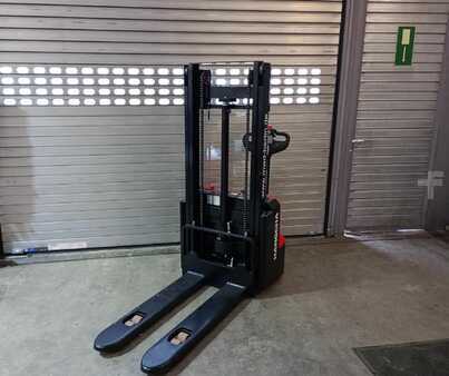 Pinontavaunu 2023  HC (Hangcha) CDD10-AMC2L (1)