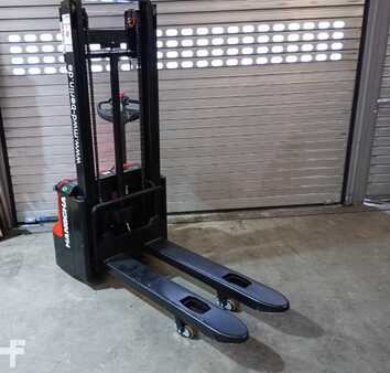 Pinontavaunu 2023  HC (Hangcha) CDD10-AMC2L (4)