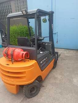 Propane Forklifts 2002  Still R 70 - 20 T Compact (4) 