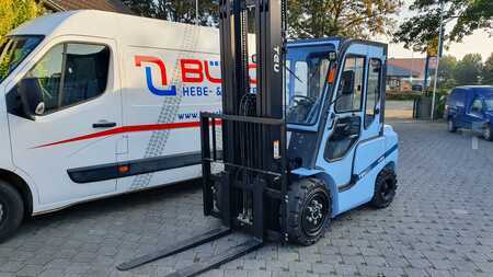 Elektro 4 Rad 2024 TEU FLB30 (2)
