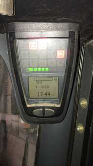 Wózki widłowe diesel 2012  Linde H25 H2X39 (3)