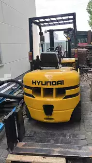 Dieseltrukki 2008  Hyundai HD30E (9)