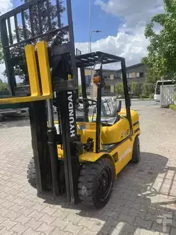 Dieseltrukki 2008  Hyundai HD30E (4)
