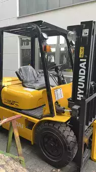 Dieseltrukki 2008  Hyundai HD30E (8)