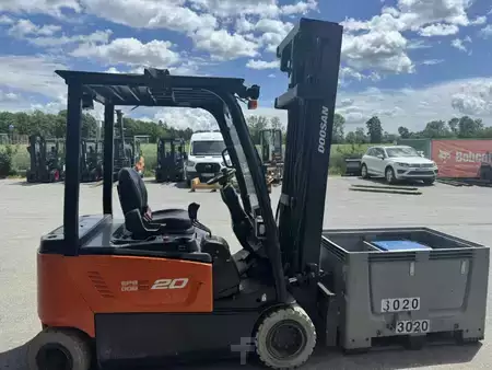 Elektro 3 Rad 2016  Doosan B20X-7 (1)