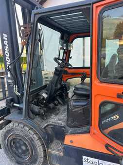 Dieselstapler 2009  Doosan D50SC-5 (6)