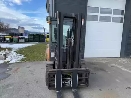 Dízel targoncák 2022  Doosan D30NXS (3)