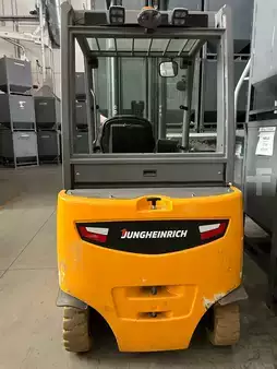 Carrelli elettrici 4 ruote 2017  Jungheinrich EFG 425 K (8)