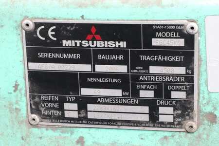 Nestekaasutrukki 2006  Mitsubishi FGC45KC (4)