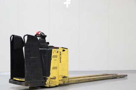 Electric Pallet Trucks 2015  Hyster P2.0S (2)