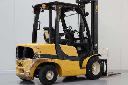 Diesel Forklifts 2014  Yale GDP35VX (2) 