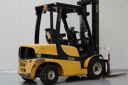 Diesel Forklifts 2014  Yale GDP35VX (2) 