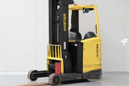 Chariot à mât rétractable 2015  Hyster R1.6 (1)