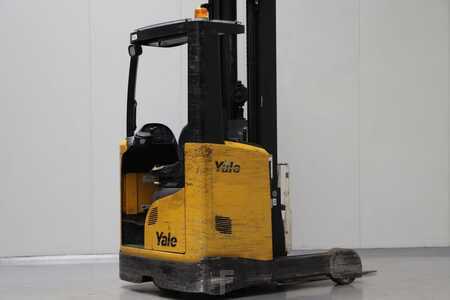 Reach Trucks 2016  Yale MR14 (2)