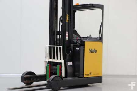 Reach Truck 2013  Yale MR16H (1)