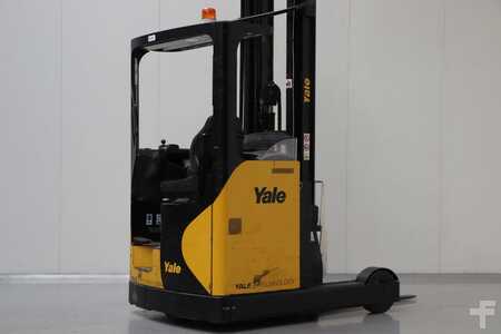 Reach Truck 2013  Yale MR16H (2)