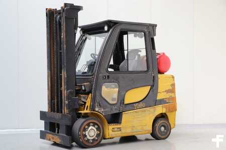 LPG Forklifts 2018  Yale GLC40VX (1)