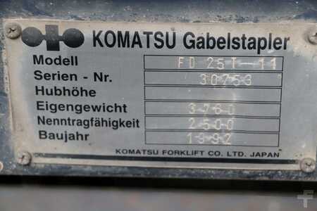 Chariot élévateur diesel 1992  Komatsu FD25T-11 (4)