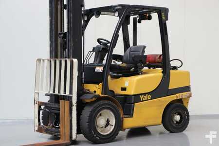 LPG Forklifts 2018  Yale GLP35VX (1)