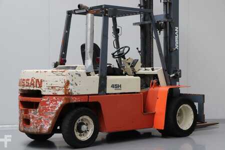 Diesel Forklifts 2000  Nissan WGF03A45U (2)