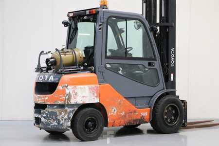 Treibgasstapler 2018  Toyota 02-8FGJF35 (2)