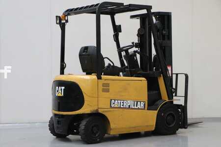 Carrelli elettrici 4 ruote 2005  CAT Lift Trucks EP25K-PAC (2)