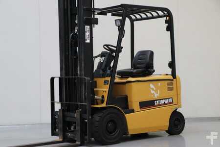 Carrelli elettrici 4 ruote 2006  CAT Lift Trucks EP20K-PAC (1)