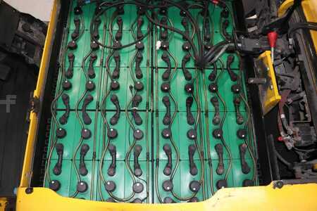 Elektryczne 4-kołowe 2013  Yale ERP35VL (5)