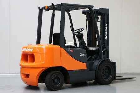 Doosan D35S