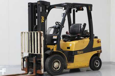 Treibgasstapler 2019  Yale GLP25VX (1)