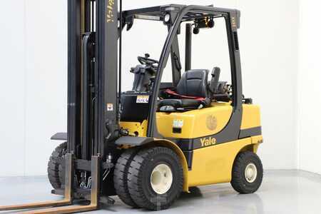 Treibgasstapler 2020  Yale GLP25VX (1)