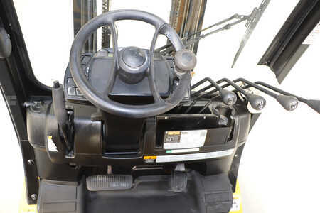 Diesel truck 2020  Yale GDP35VX (3)