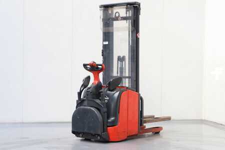 Pallet Stackers 2013  Linde L16AP (2)