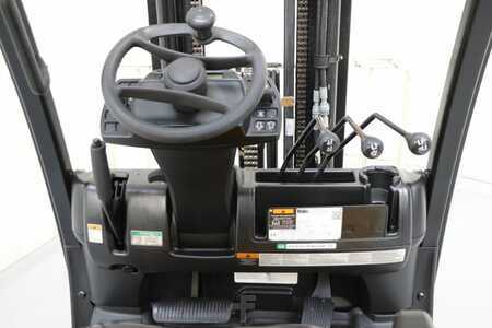Nestekaasutrukki 2023  Yale GLP18VX (3)