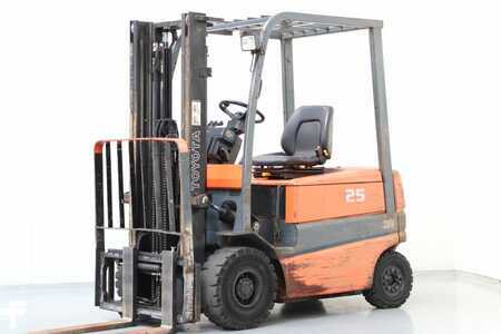 El Truck - 4-hjul 1997  Toyota FBMF20 (1)