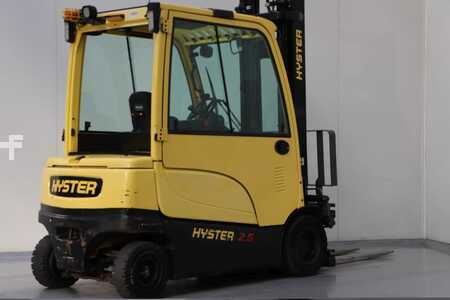 Eléctrica de 4 ruedas 2011  Hyster J2.5XN (2)