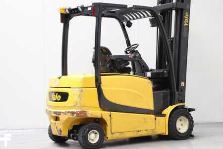 Eléctrica de 4 ruedas 2016  Yale ERP35VL (2)