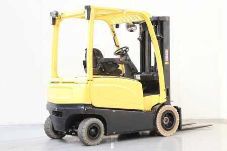 Carrelli elettrici 4 ruote 2011  Hyster J2.2XN (2)