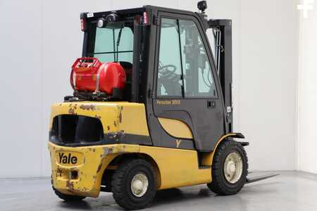 Carretilla elevadora GLP 2015  Yale GLP30VX (2)