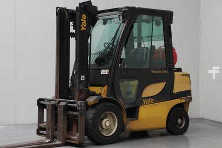 Wózki gazowe 2015  Yale GLP30VX (1)