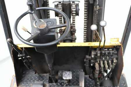 Carrelli elettrici 4 ruote 1990  Yale ERC40AKE (3)