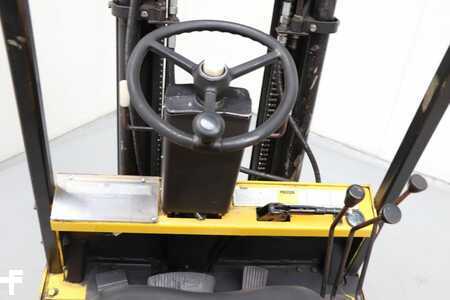 Carrelli elettrici 4 ruote 1993  Yale ERC30AGS (3)