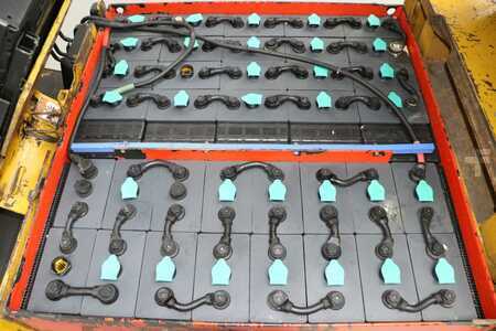 Carrelli elettrici 4 ruote 1993  Yale ERC30AGS (5)