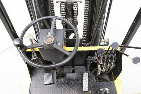 Carrelli elettrici 4 ruote 2001  Yale ERC50AKE (3)