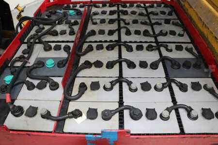 Carrelli elettrici 4 ruote 2001  Yale ERC50AKE (5)